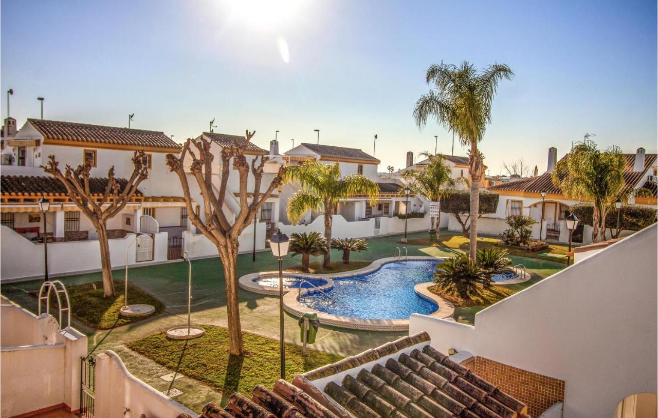 4 Bedroom Cozy Home In Pilar De La Horadada Exterior foto